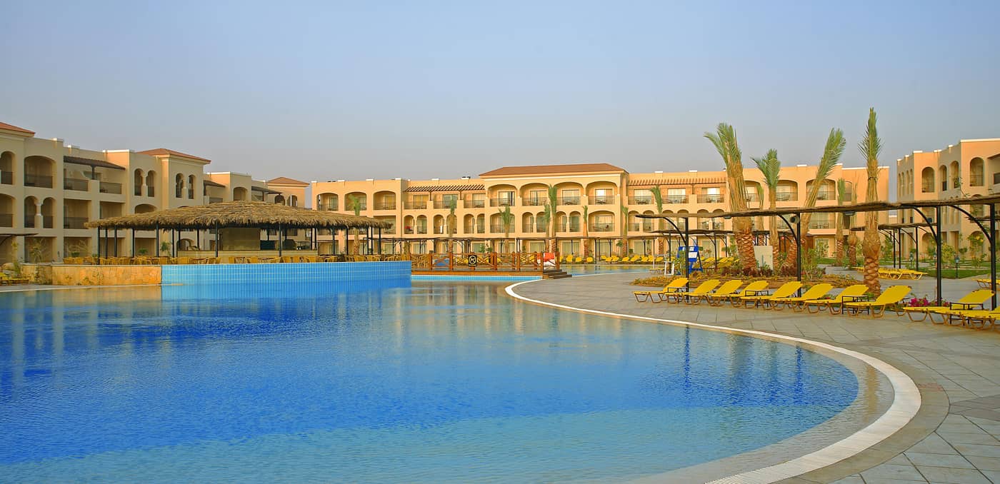 Jaz-Mirabel-Park-Pool-2