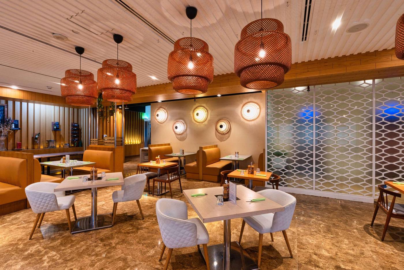 Wyndham-Dubai-Marina-Restaurant-44