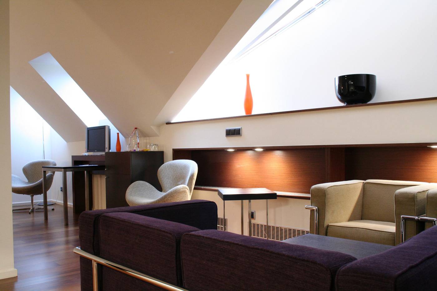 987-Design-Prague-hotel-Room-5