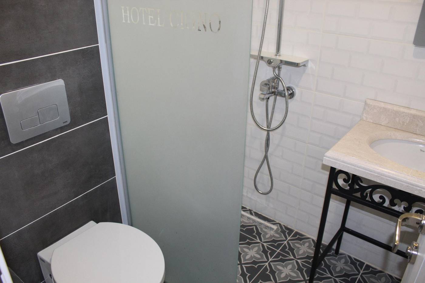 Good-Night-Hotel-Room-35