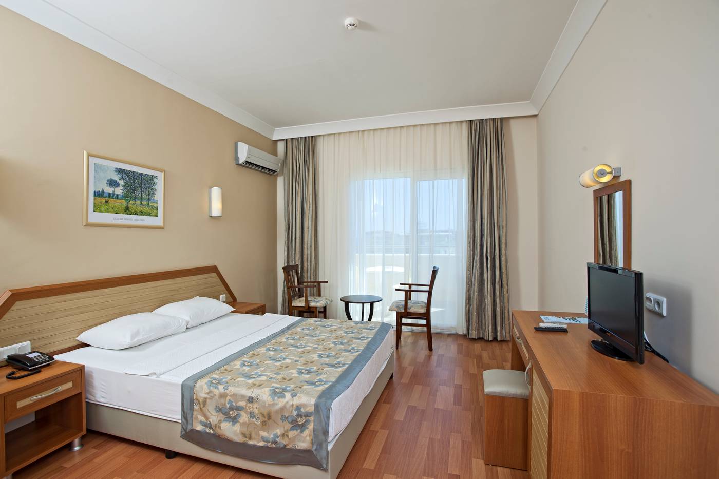 Titan-Garden-Hotel-Room-18