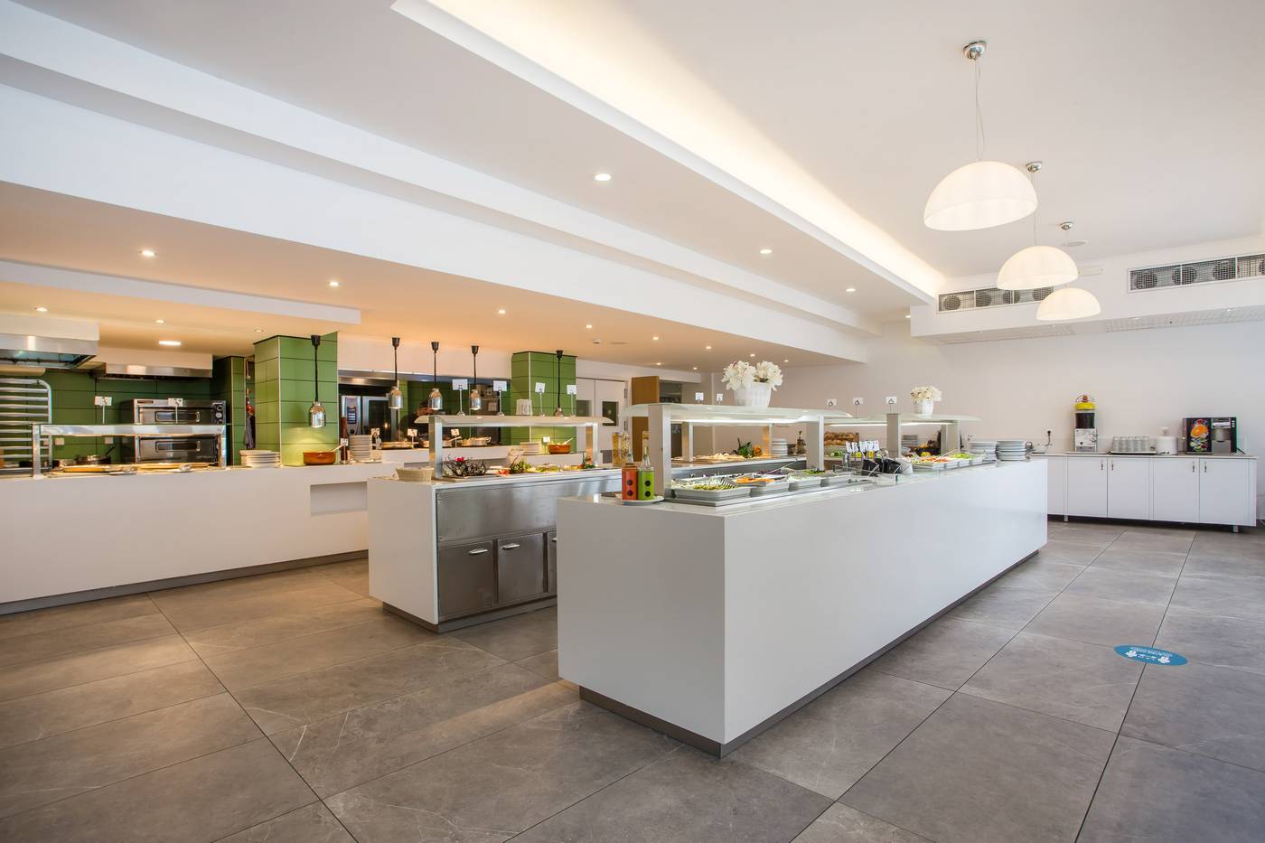 Lindos-White-Hotel---Suites-Restaurant-56