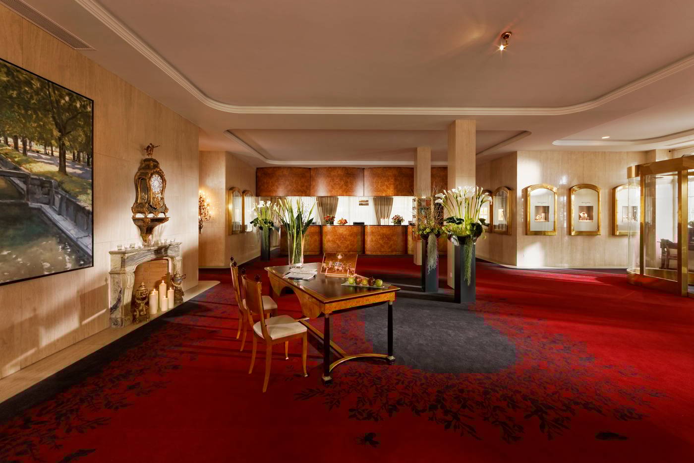 Grand National Lake-Switzerland-LUCERNE-Lobby-2