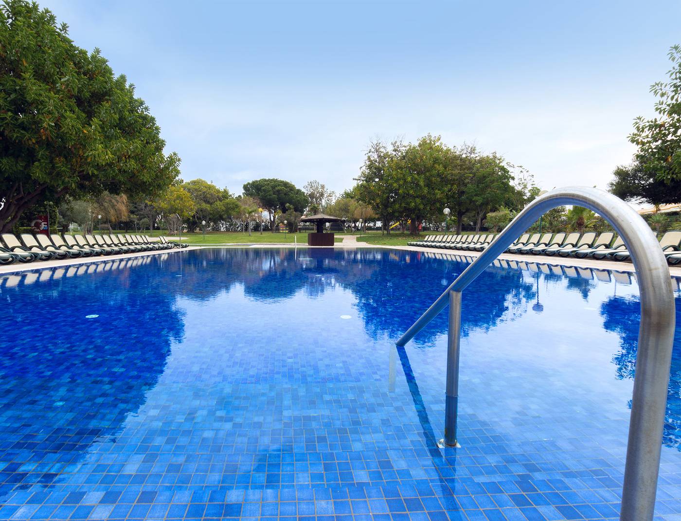 Dom-Pedro-Vilamoura-Pool-1
