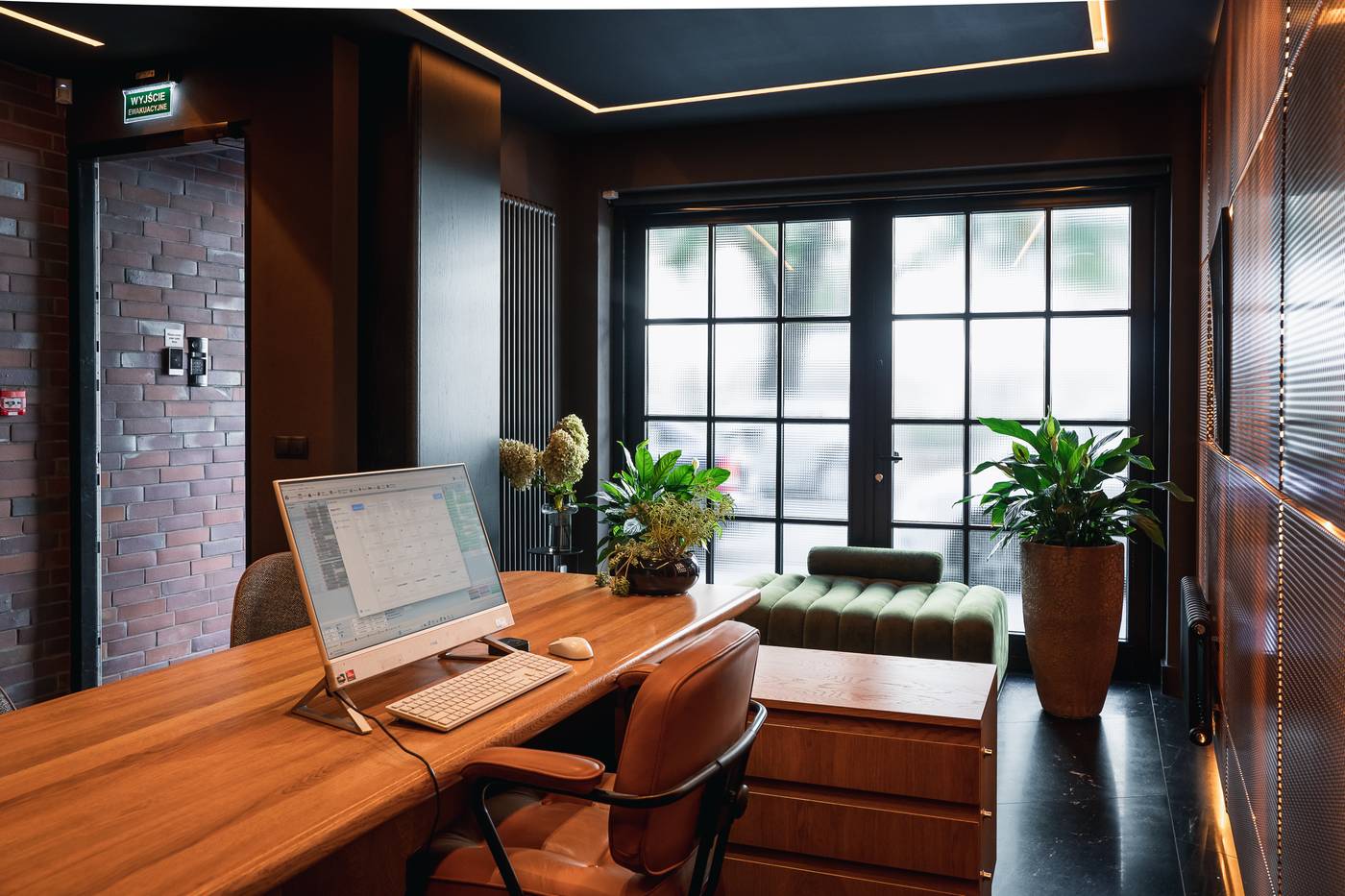 H11-Aparthotel-Lobby-8