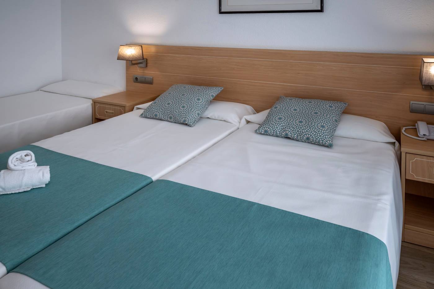 4R-Salou-Park-Resort-II-Room-16