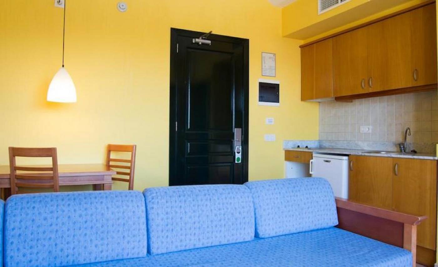 Vacances-Menorca-Resort-Room-39