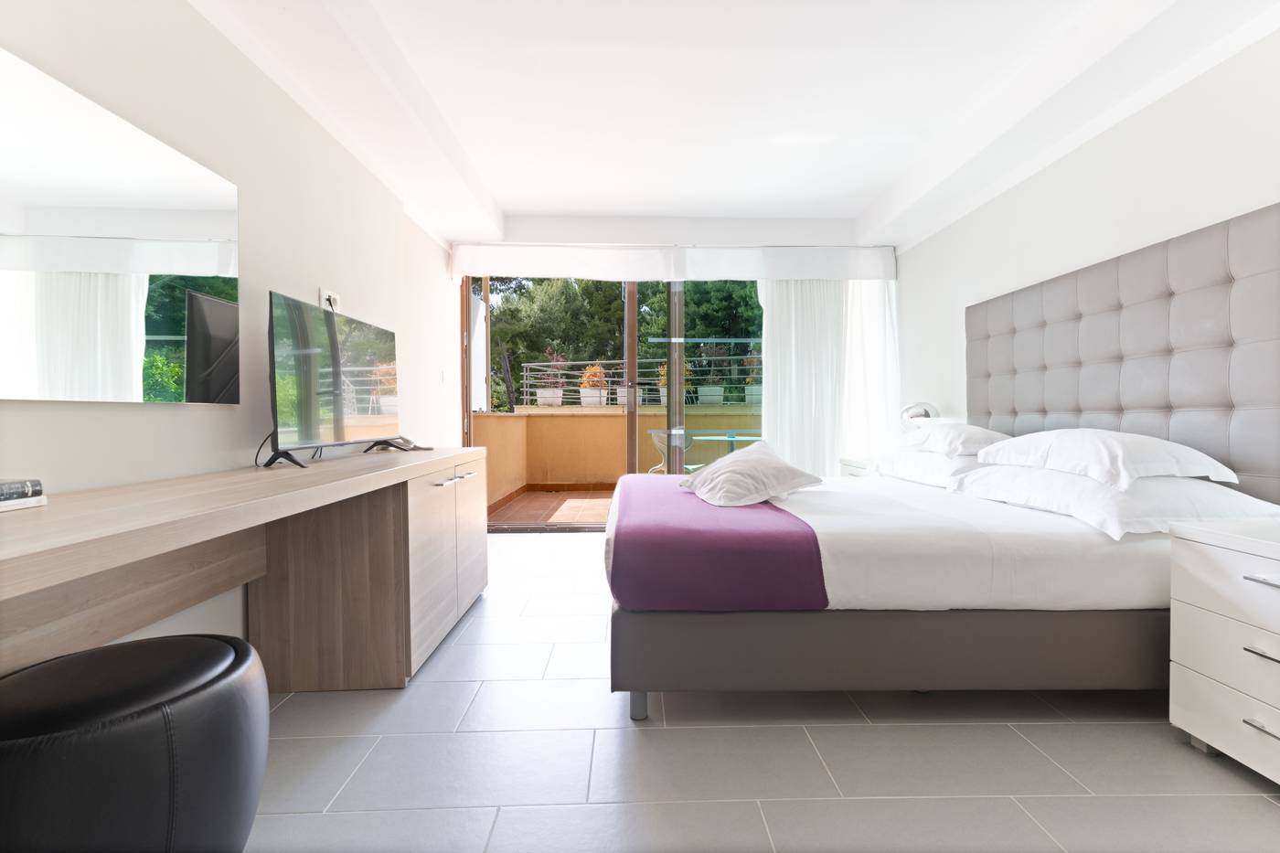 The-Residence-Room-15