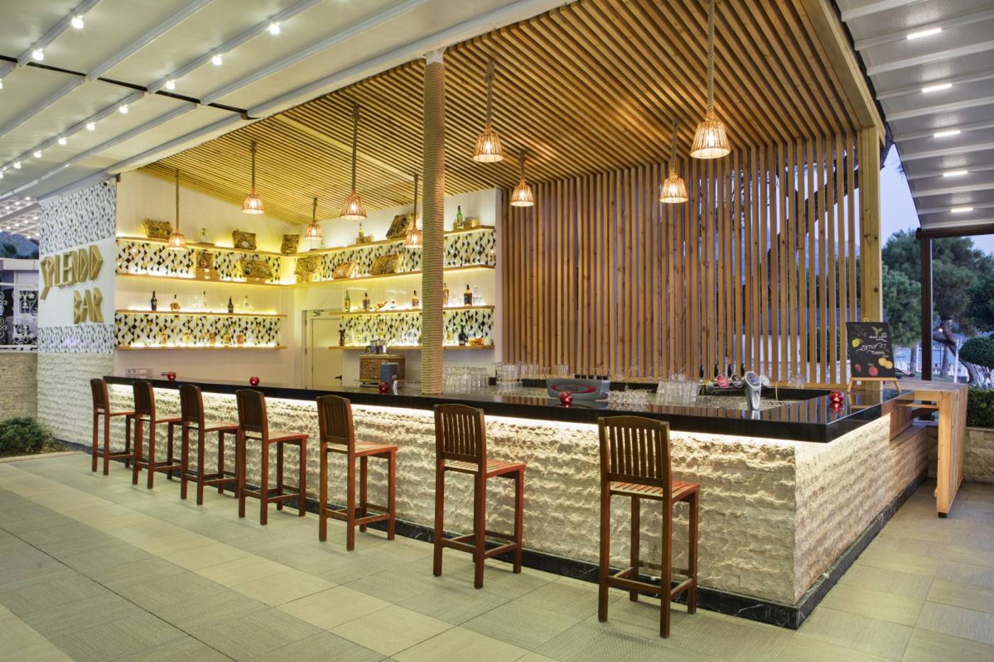 Nirvana-Mediterranean-Excellence-Bar-27