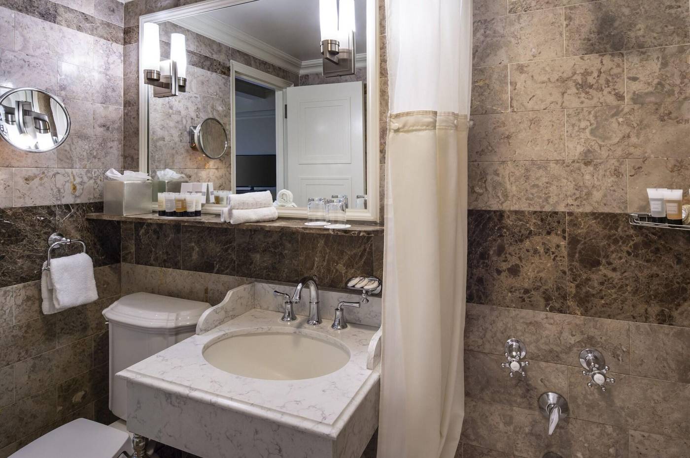 Warwick-New-York-Hotel-Room-29