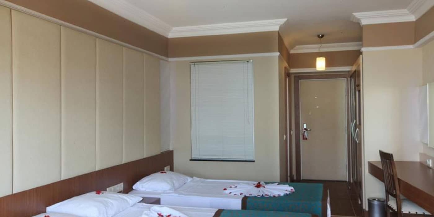 Tac-Premier-Hotel---Spa-Room-32