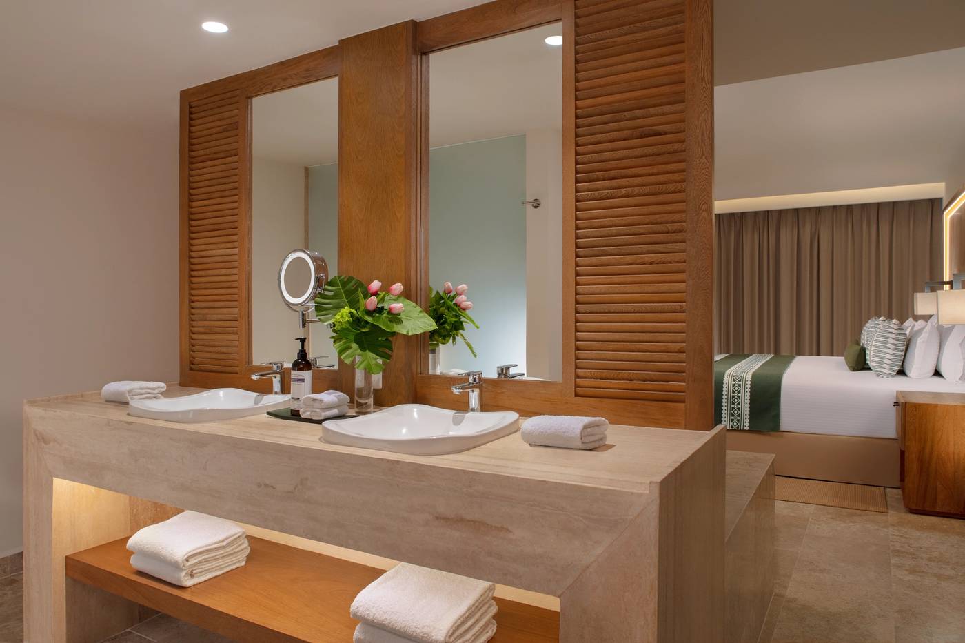 Dreams-Sapphire-Resort---Spa-Room-28