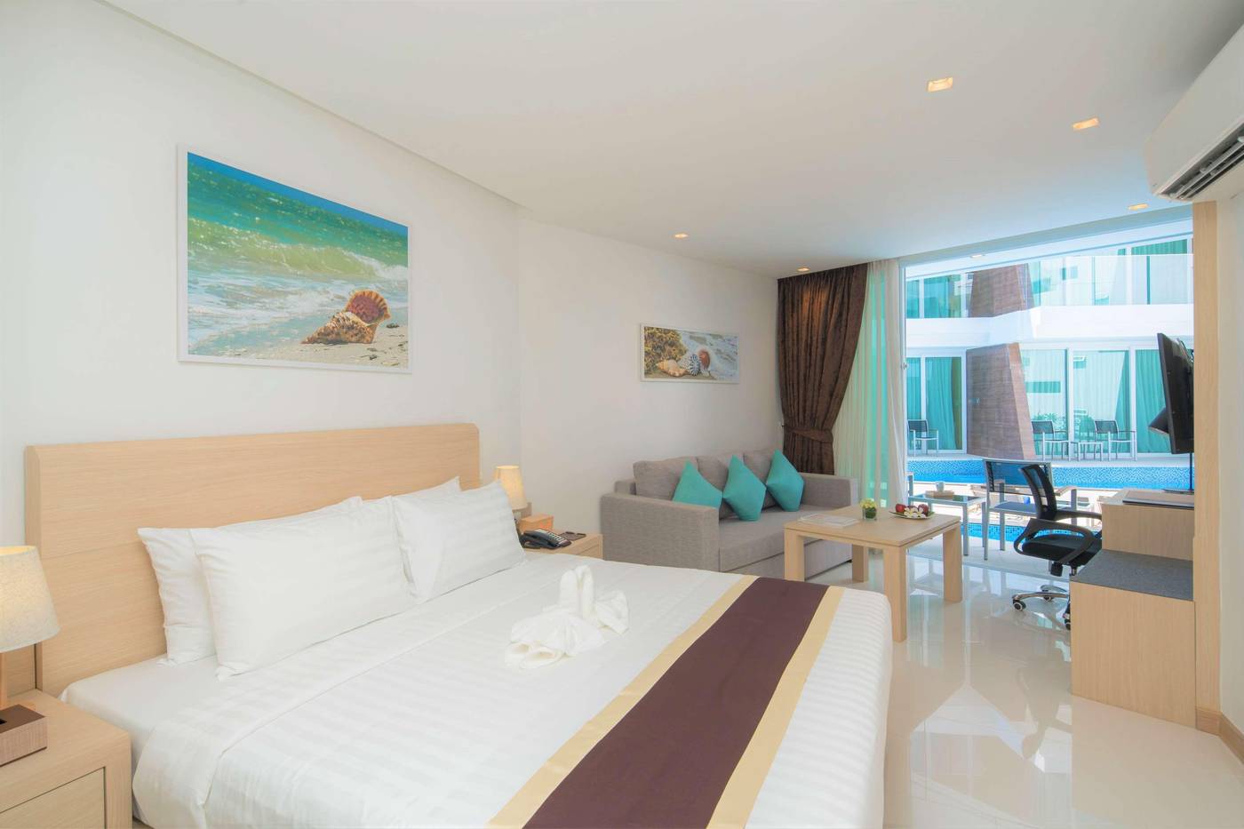 The-Beachfront-Hotel-Phuket-Room-22