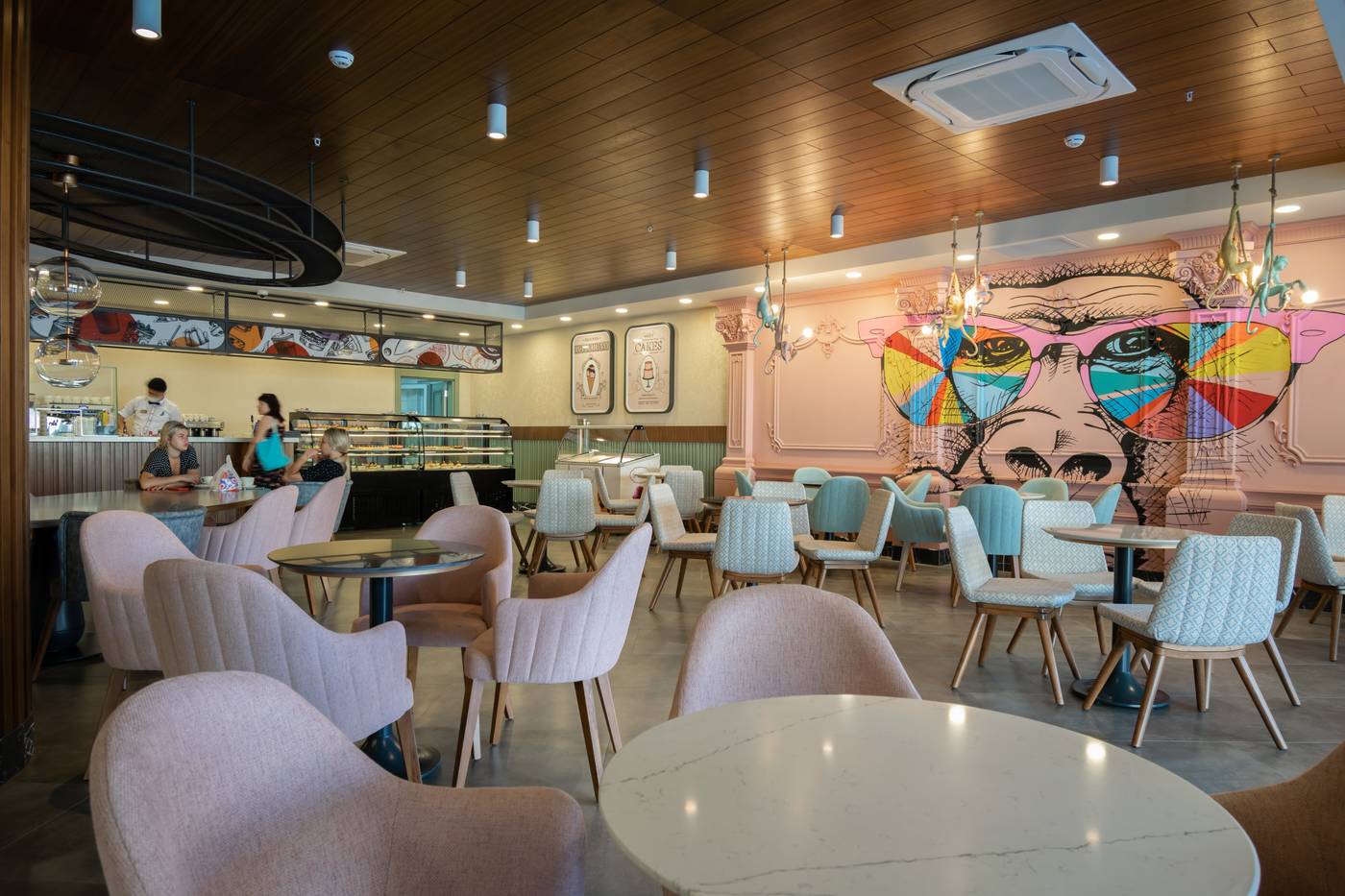 Armas-Bella-Luna-Restaurant-56