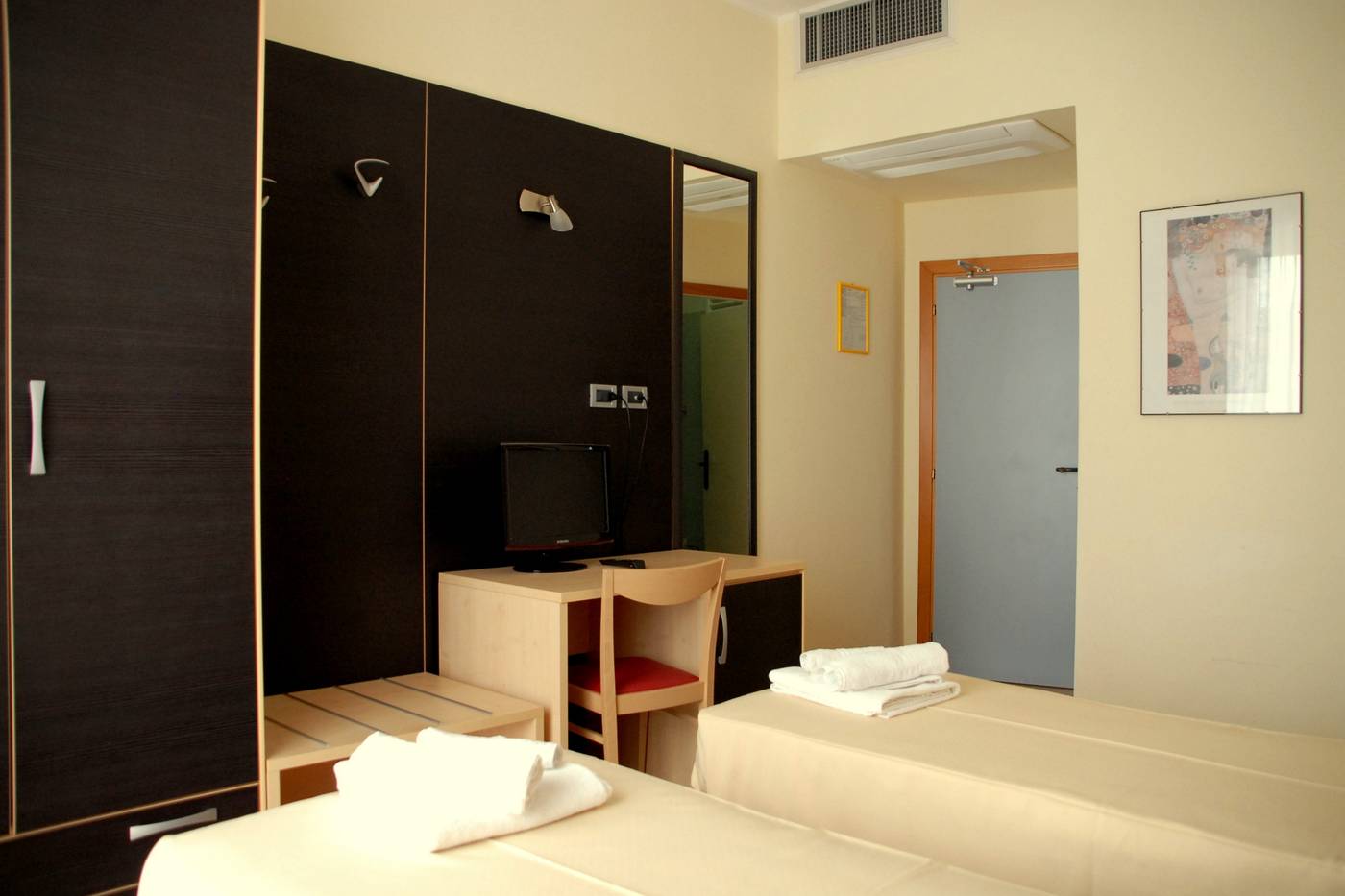 Hotel Arno-Italy-Rimini-Room-5