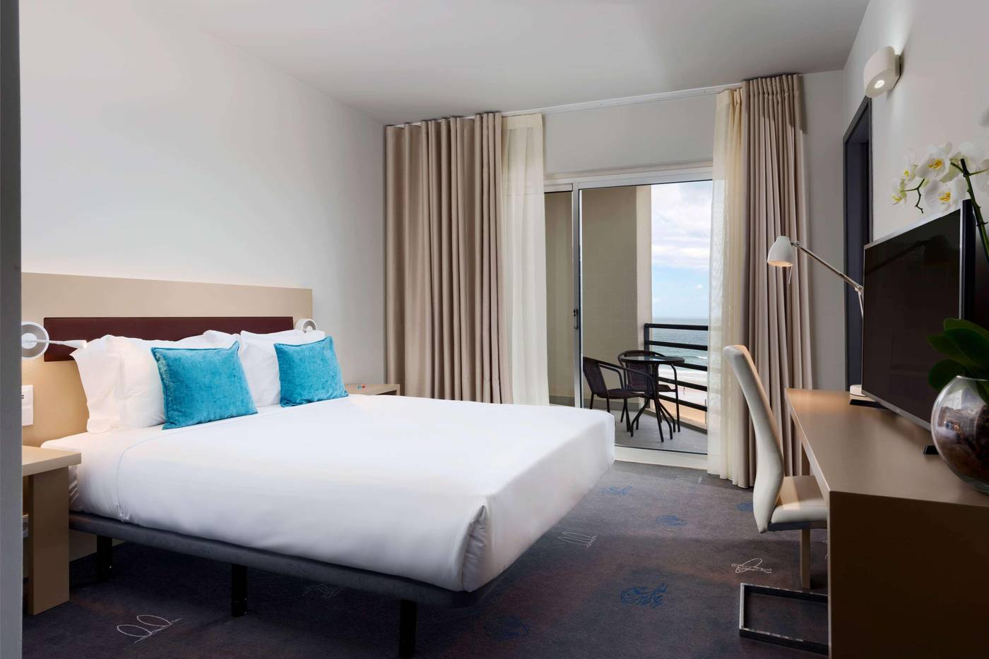 Tryp-Lisboa-Caparica-Mar-Hotel-Room-33