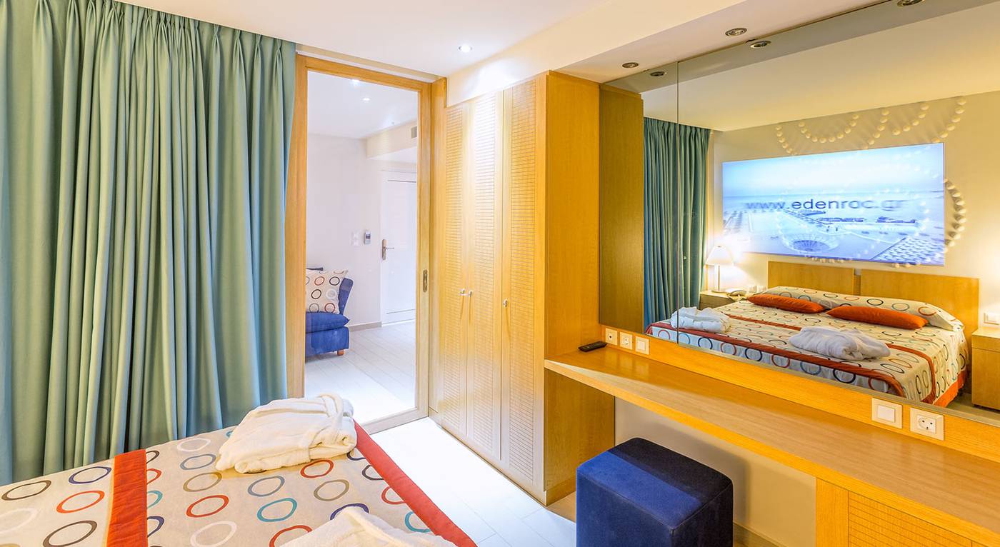 Eden-Roc-Resort-Hotel-Room-27