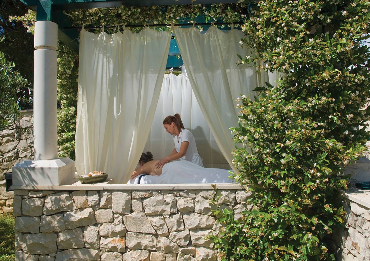 Bracka-Perla---Adults-Only-General-view-38