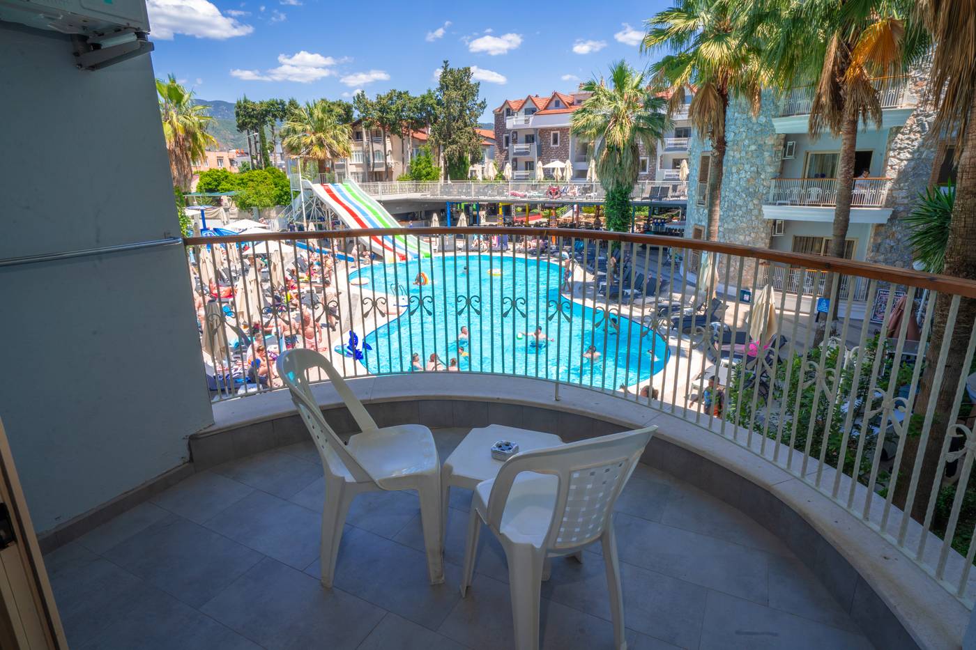 Alenz-Suite-Hotel-Room-6