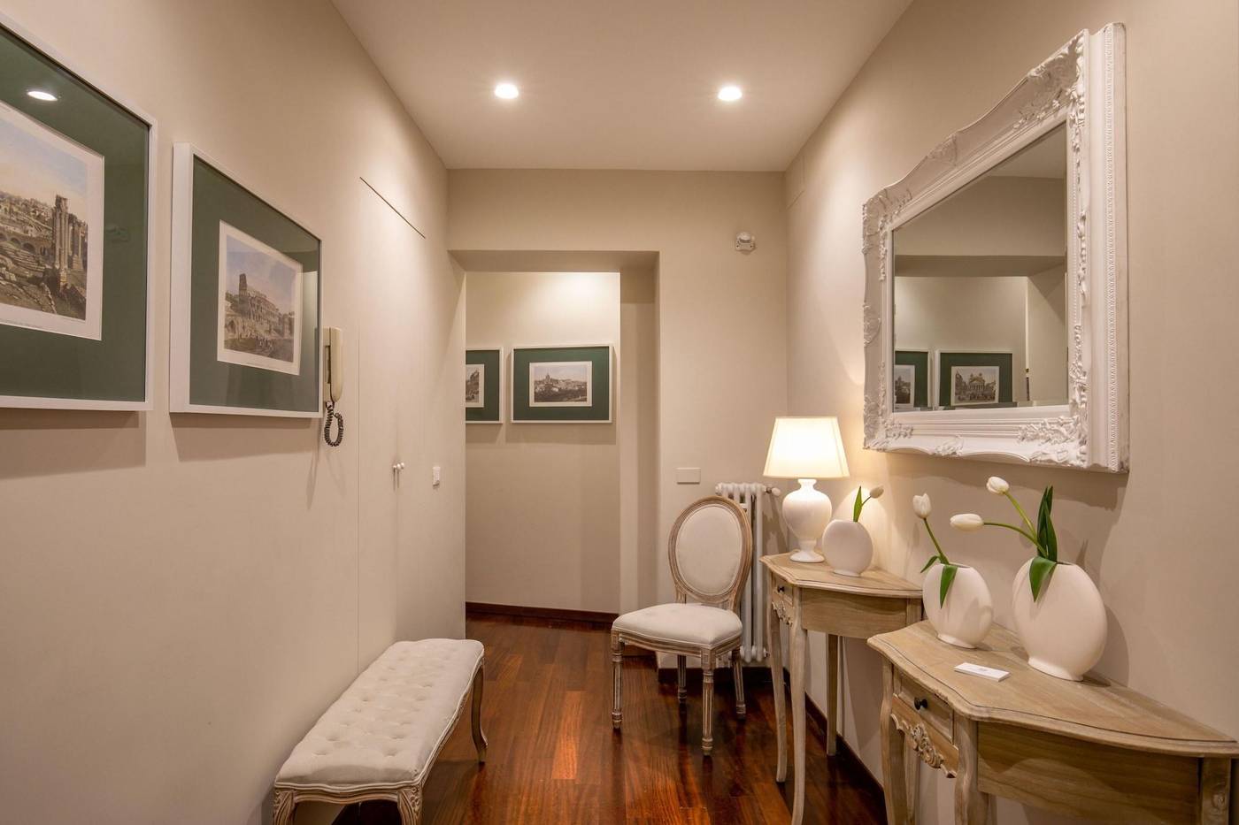 Avignonesi-Suites---Daplace-Collection-Lobby-23