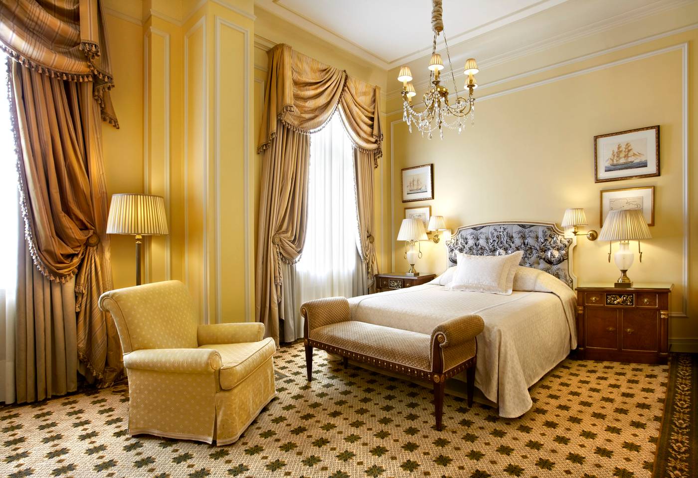 Hotel Grand Bretagne, a Luxury Collection