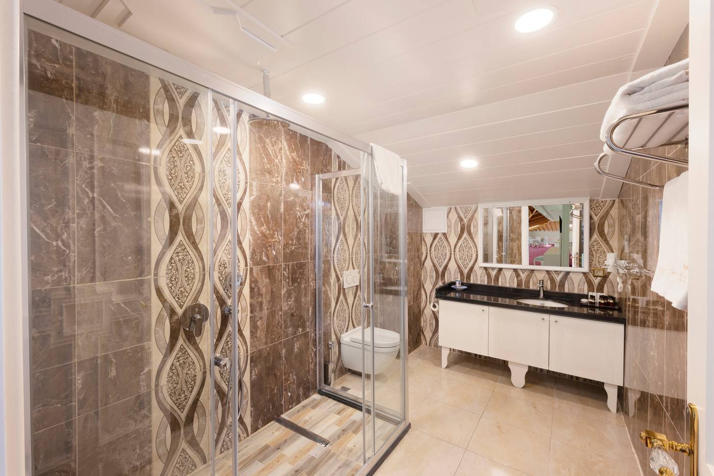 Seven-Hills-Palace---Spa-Room-65