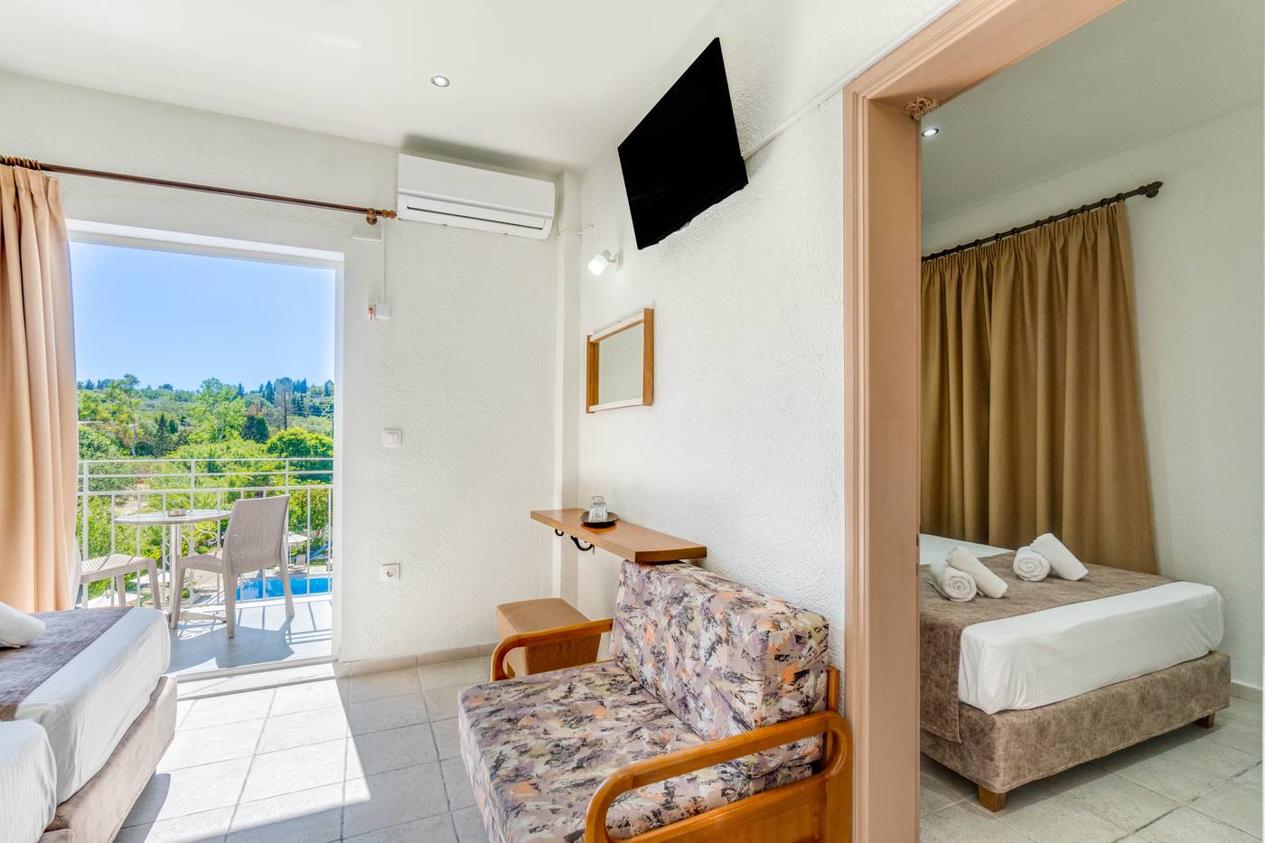 Angela Hotel