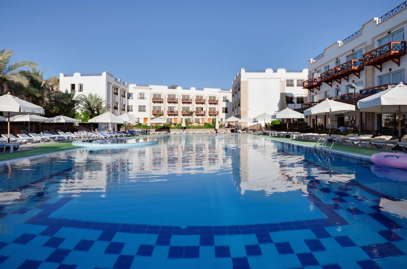 Falcon-Naama-Star-Hotel-Beach-1
