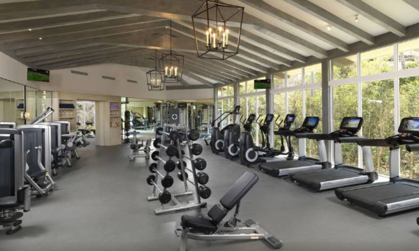 Unico-20-87-Sports-and-Entertainment-46