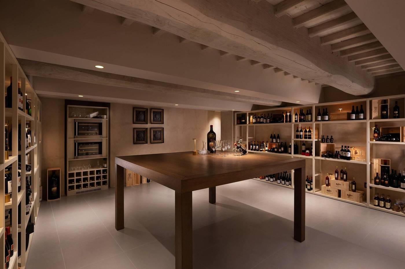 Grand-Universe-Lucca--Autograph-Collection-Sports-and-Entertainment-15