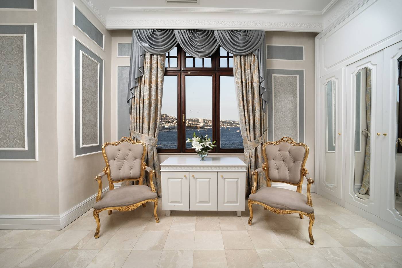 Legacy-Ottoman-Hotel-Room-8