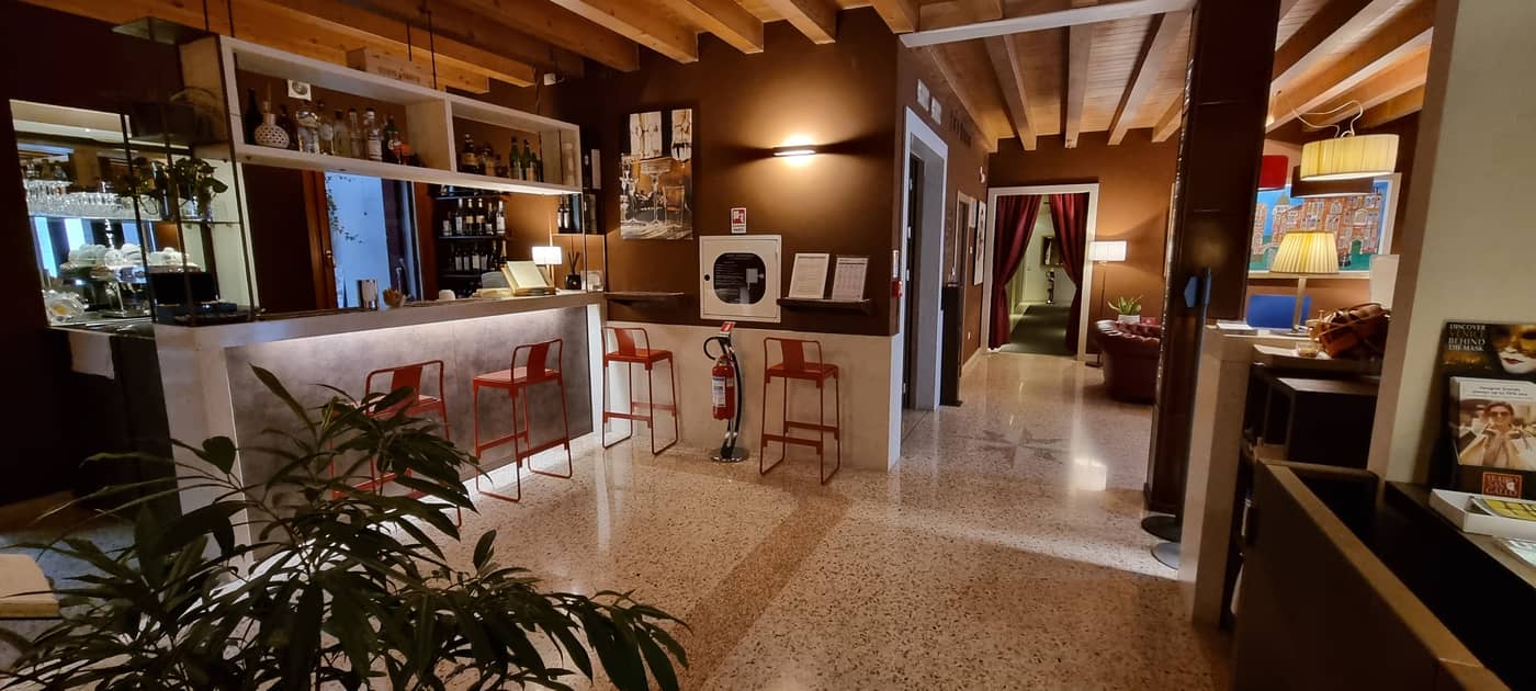 Unaway-Ecohotel-Villa-Costanza-Venezia-Bar-14
