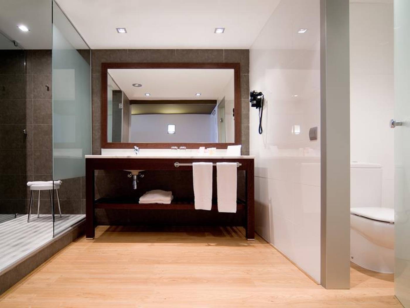 Magnolia-Hotel---Adults-Only-Room-19