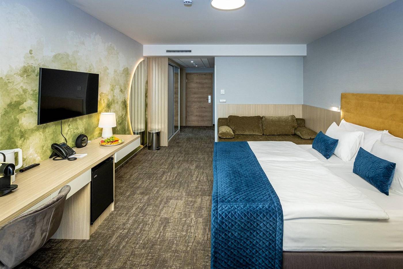 Nadas-To-Park-Hotel-Superior-Room-4