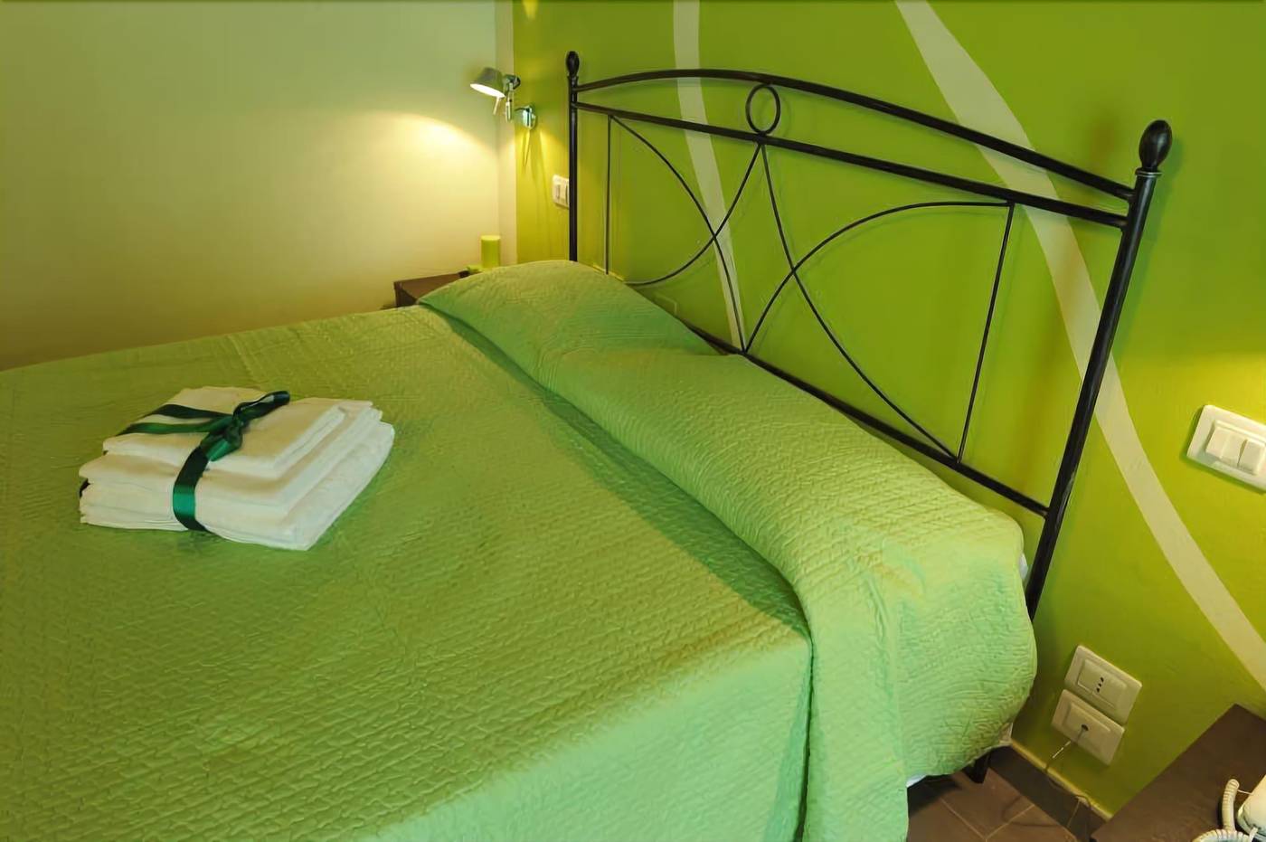 Bed & Breakfast Viziottavo-Italy-CASTIGLION FIORENTINO-Room-1