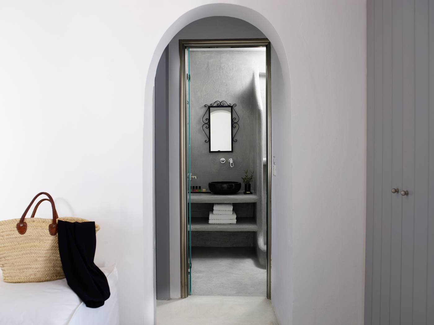 Kalisti-Hotel---Suites-Room-45