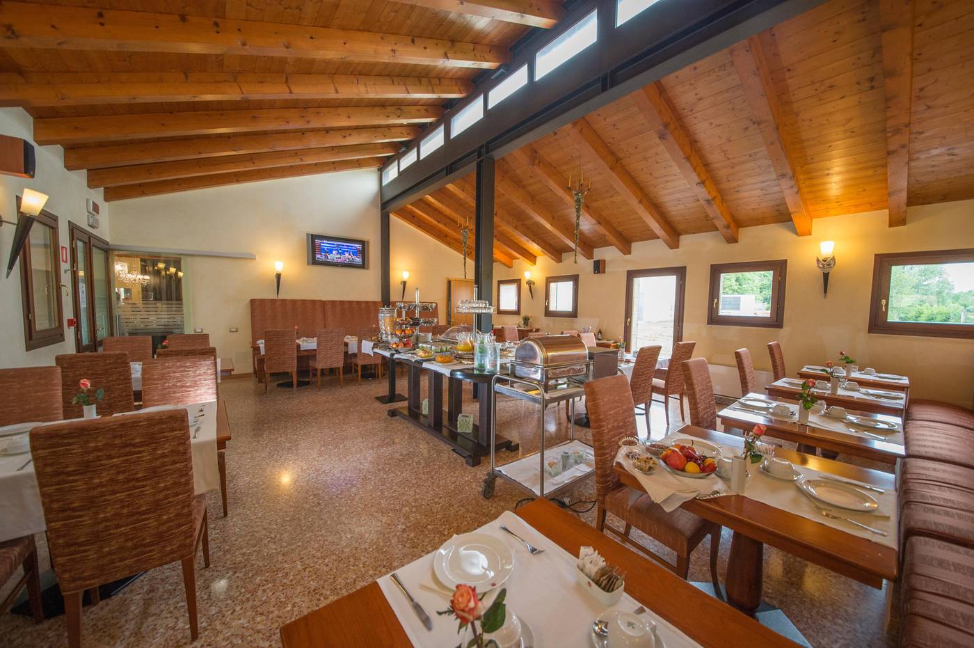 Venice-Resort-Airport-Hotel-Restaurant-32