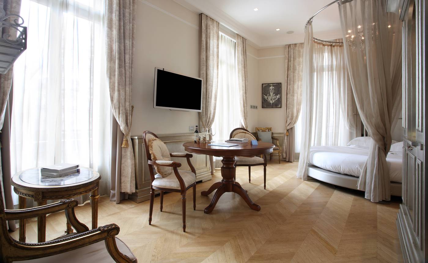 Chateau-Monfort-Room-24