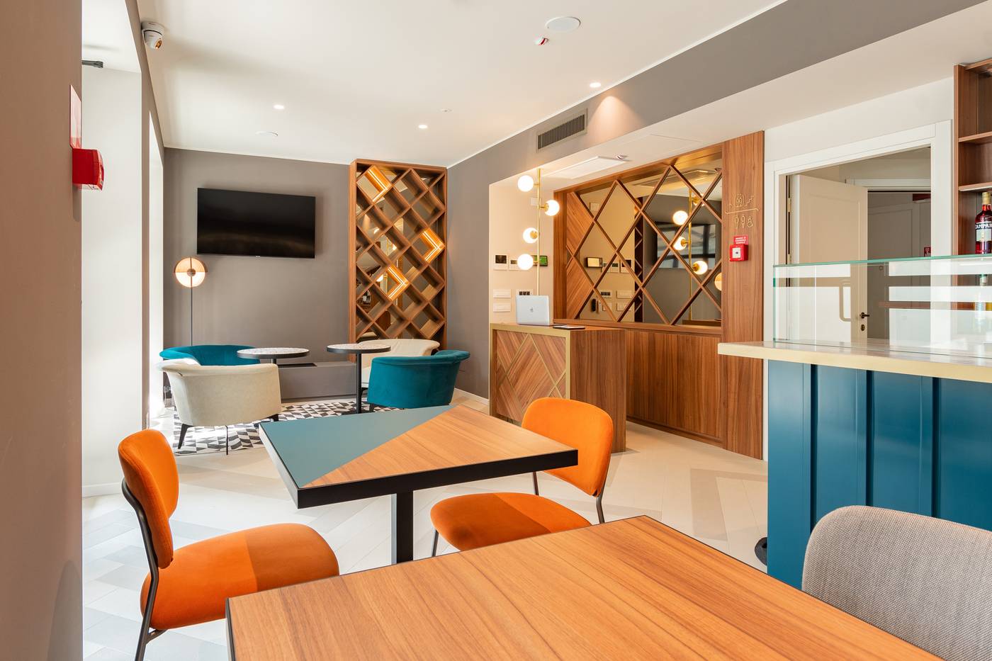 Boutique-Hotel-Martini-17-Lobby-2