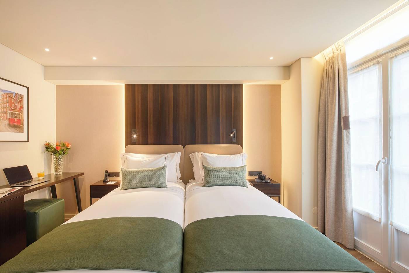 Moon-and-Sun-Lisboa-Room-26