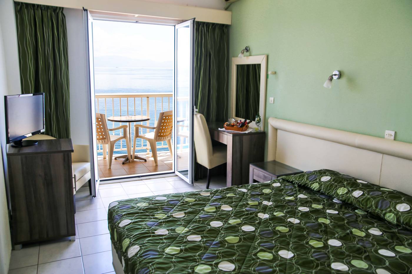 Oasis-Hotel-Room-26