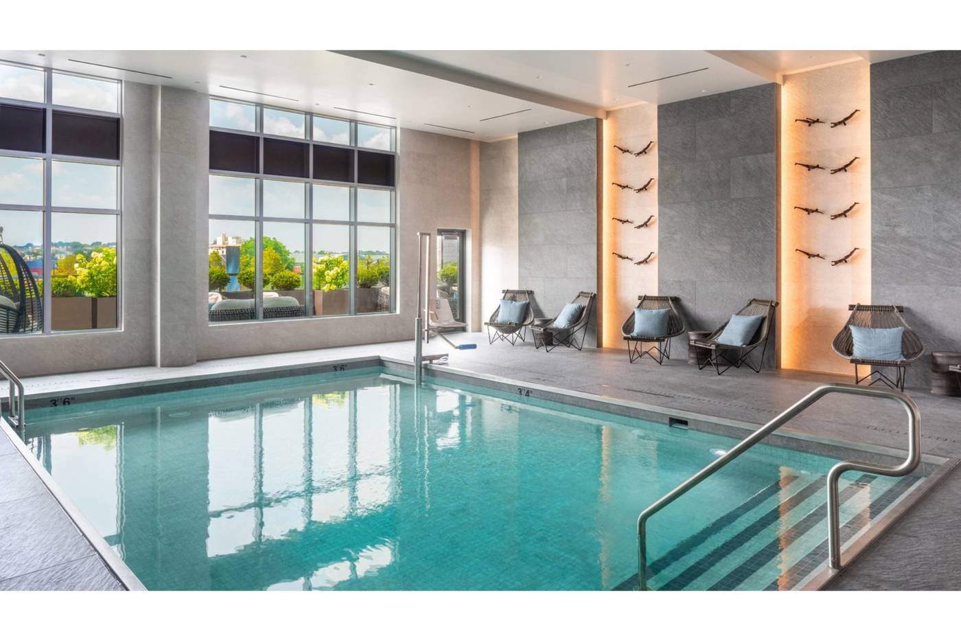 The-Row-Hotel-At-Assembly-Row--Autograph-Collectio-Pool-59