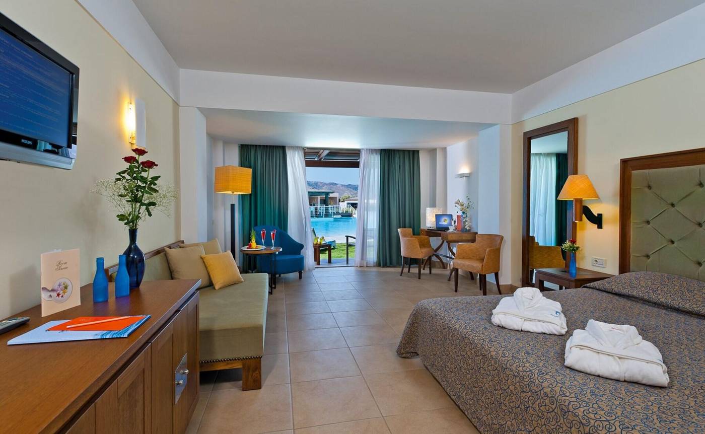 Cavo-Spada-Room-40