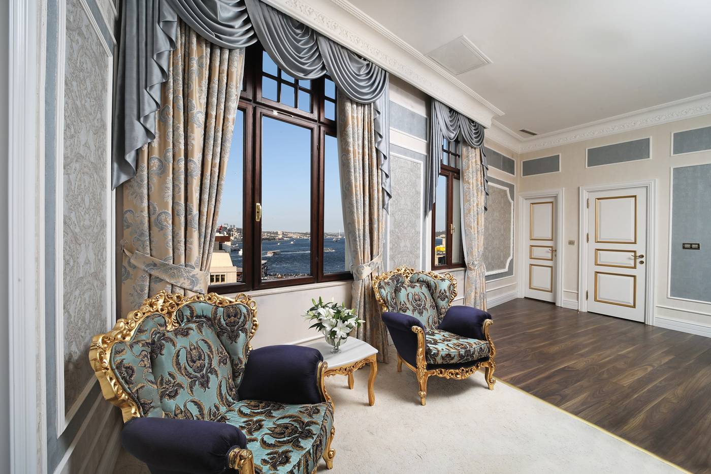 Legacy-Ottoman-Hotel-Room-45