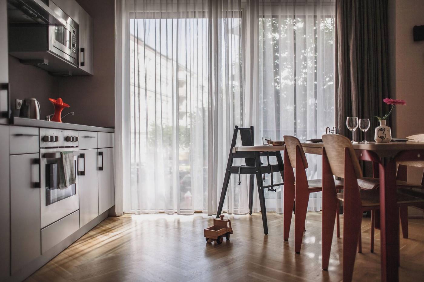 The-Circus-Apartments-Room-15