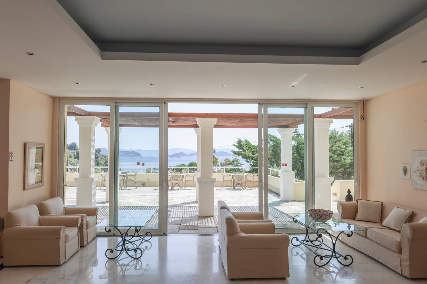 Kanapitsa-Mare-Lobby-62