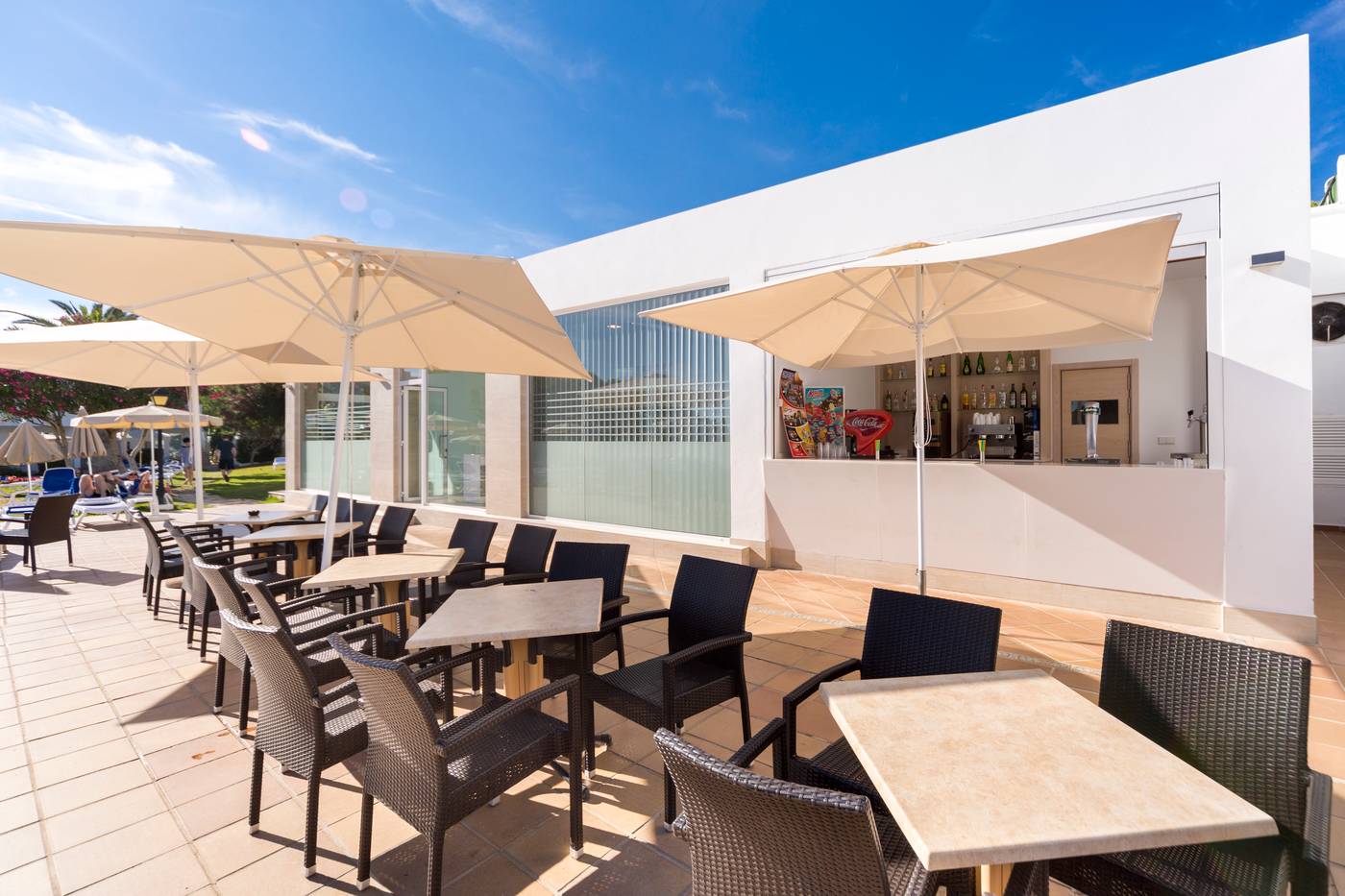 Globales-Lord-Nelson-Bar-12