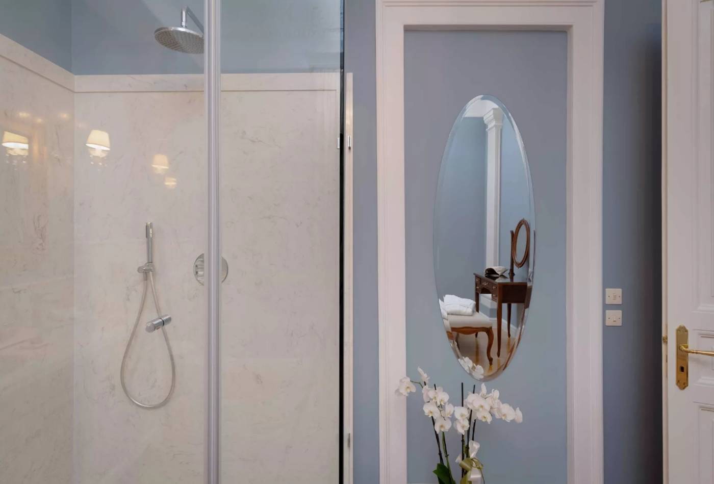 Noble-Suites-Room-38