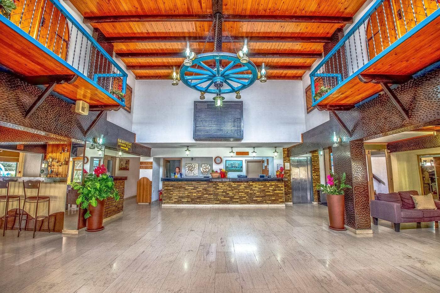 Cactus-Lobby-34