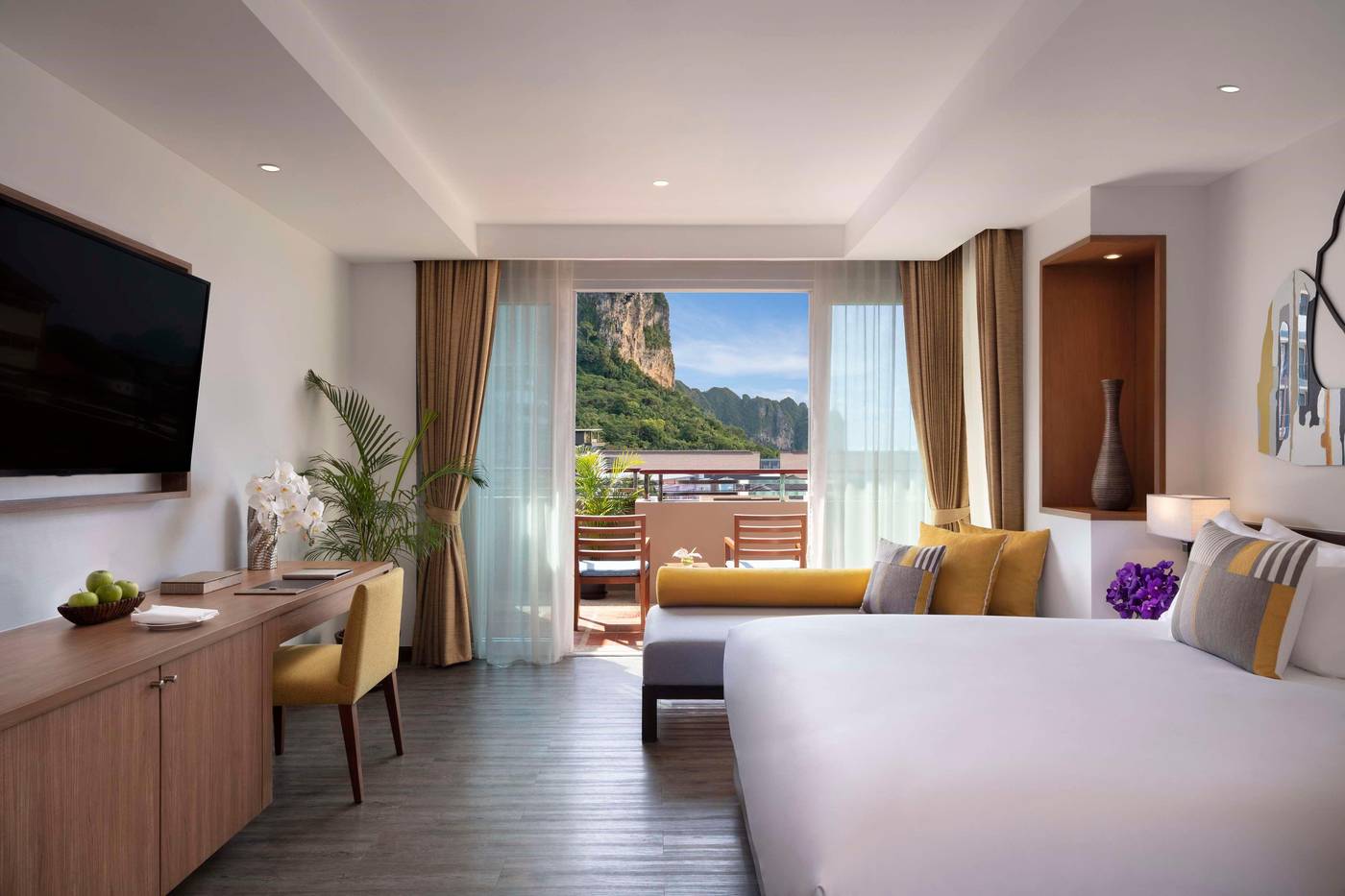 Avani-Ao-Nang-Cliff-Krabi-Resort--SHA-Extra---Room-31